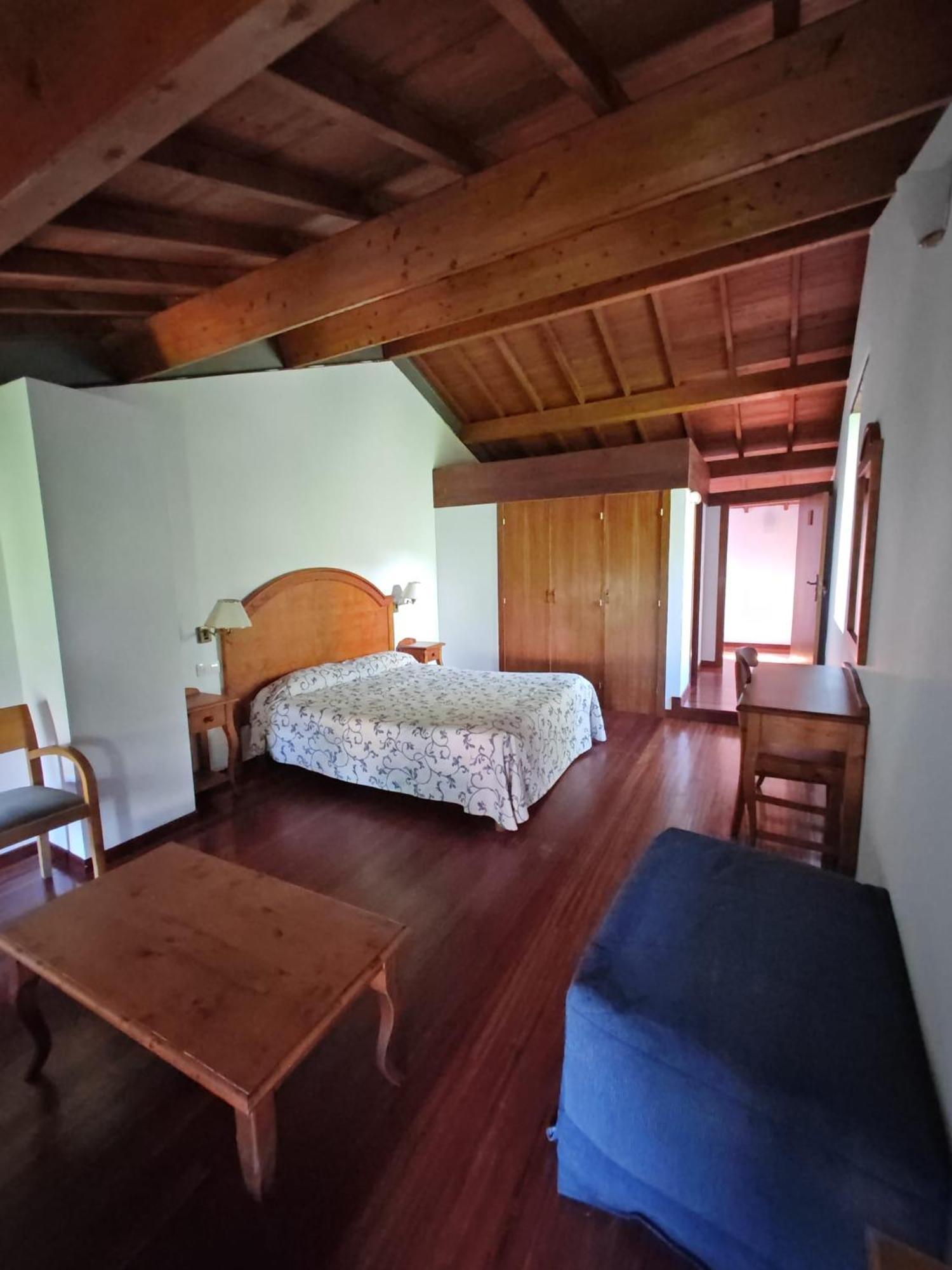Acea Do Bubal Guest House Os Peares Екстериор снимка
