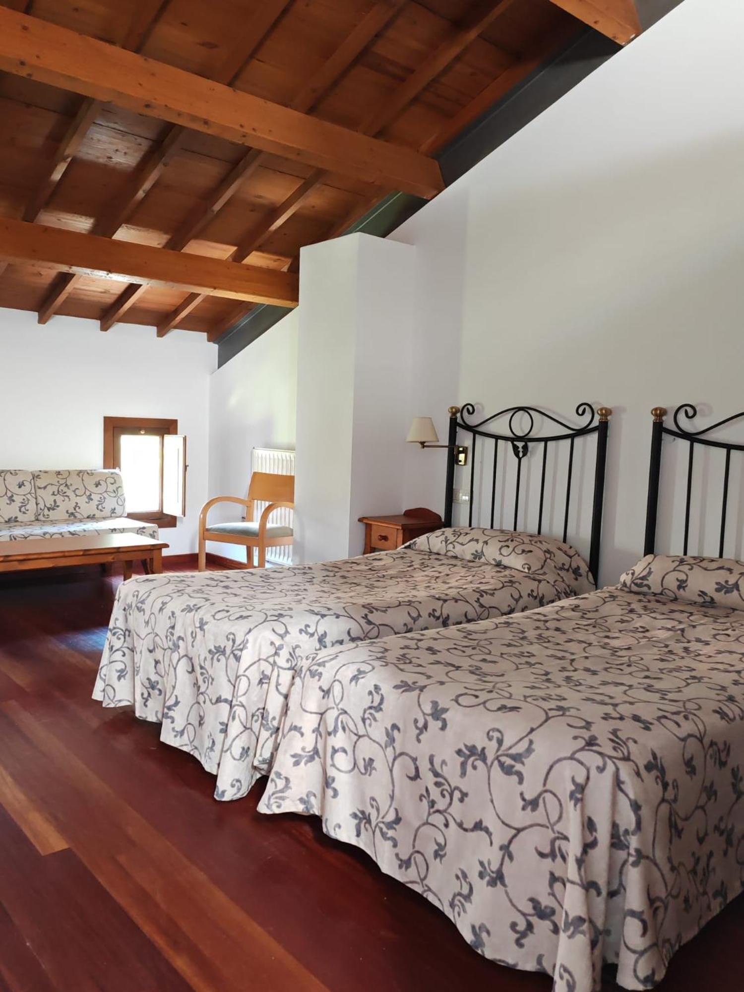 Acea Do Bubal Guest House Os Peares Екстериор снимка