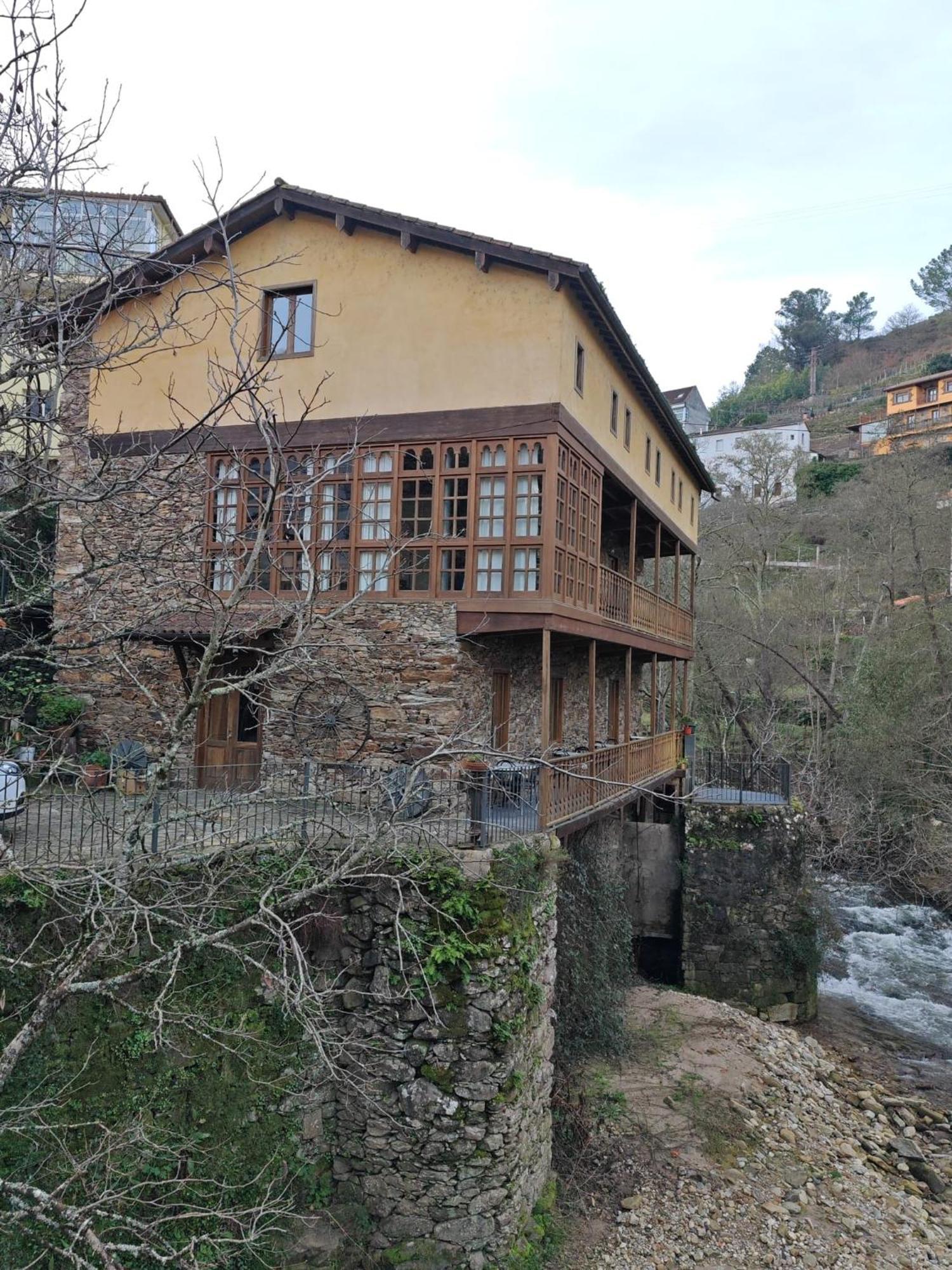 Acea Do Bubal Guest House Os Peares Екстериор снимка